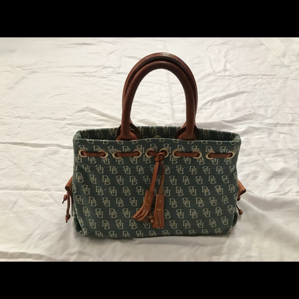 Dooney & Bourke purse